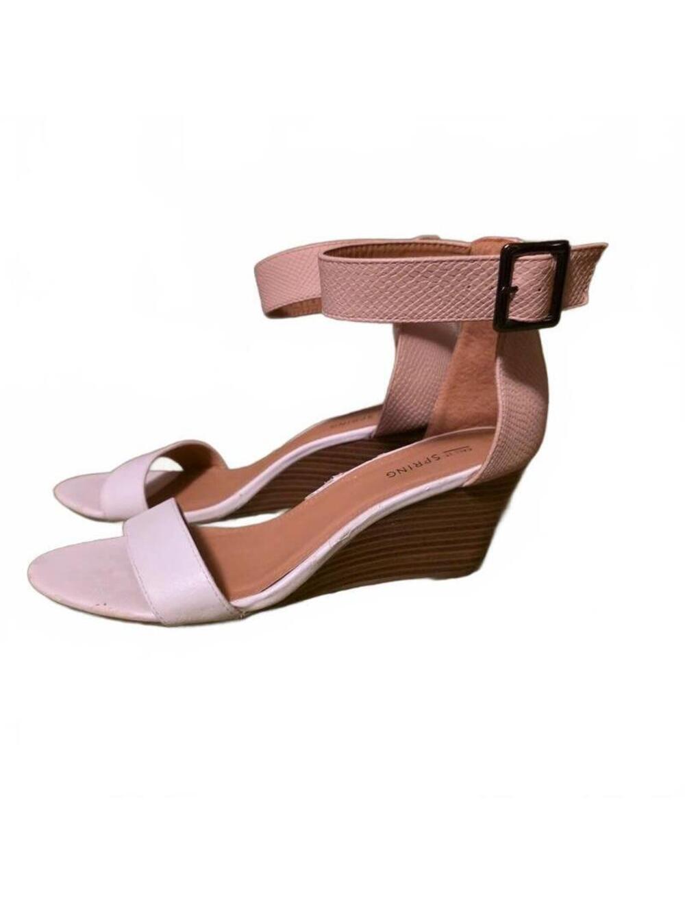 Women's 8.5 Call it Spring Vegan Low-heel Sandals